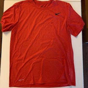 The Nike Tee Dri Fit Large Red